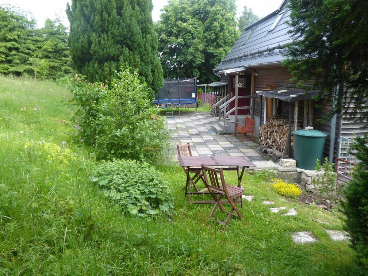 Haus Bergwiese - Fuer Naturfreunde, Familien, Wanderer Gehlberg Luaran gambar