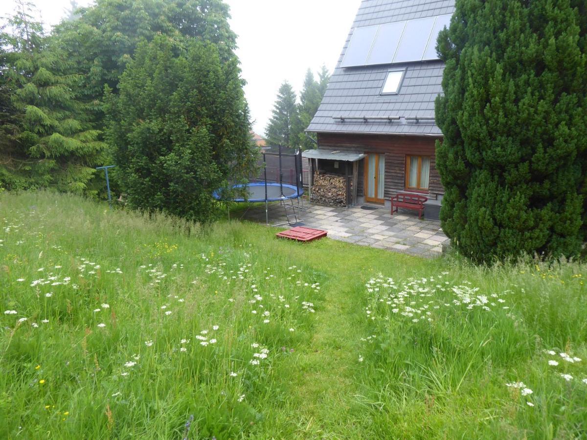 Haus Bergwiese - Fuer Naturfreunde, Familien, Wanderer Gehlberg Luaran gambar