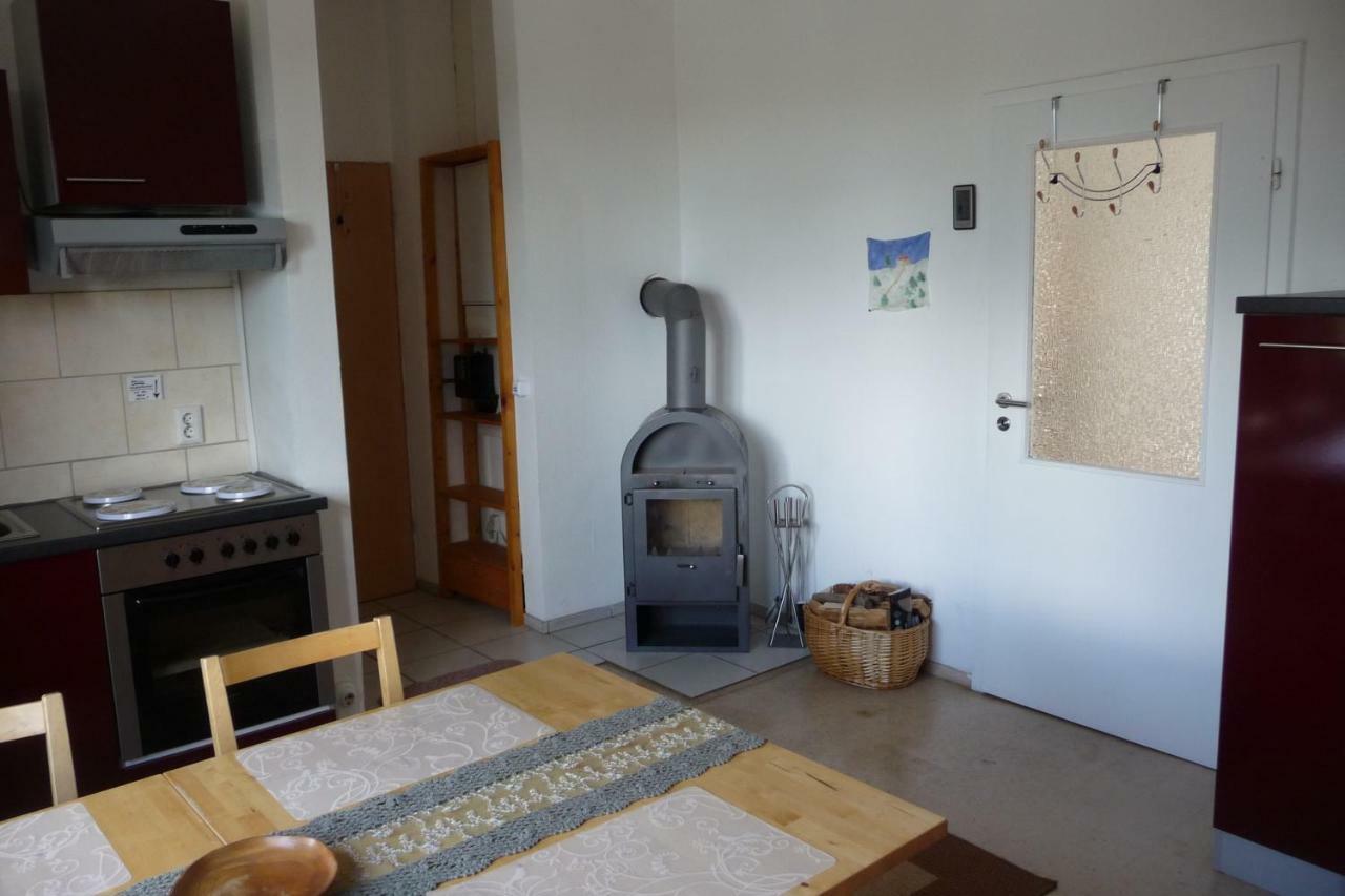 Haus Bergwiese - Fuer Naturfreunde, Familien, Wanderer Gehlberg Luaran gambar