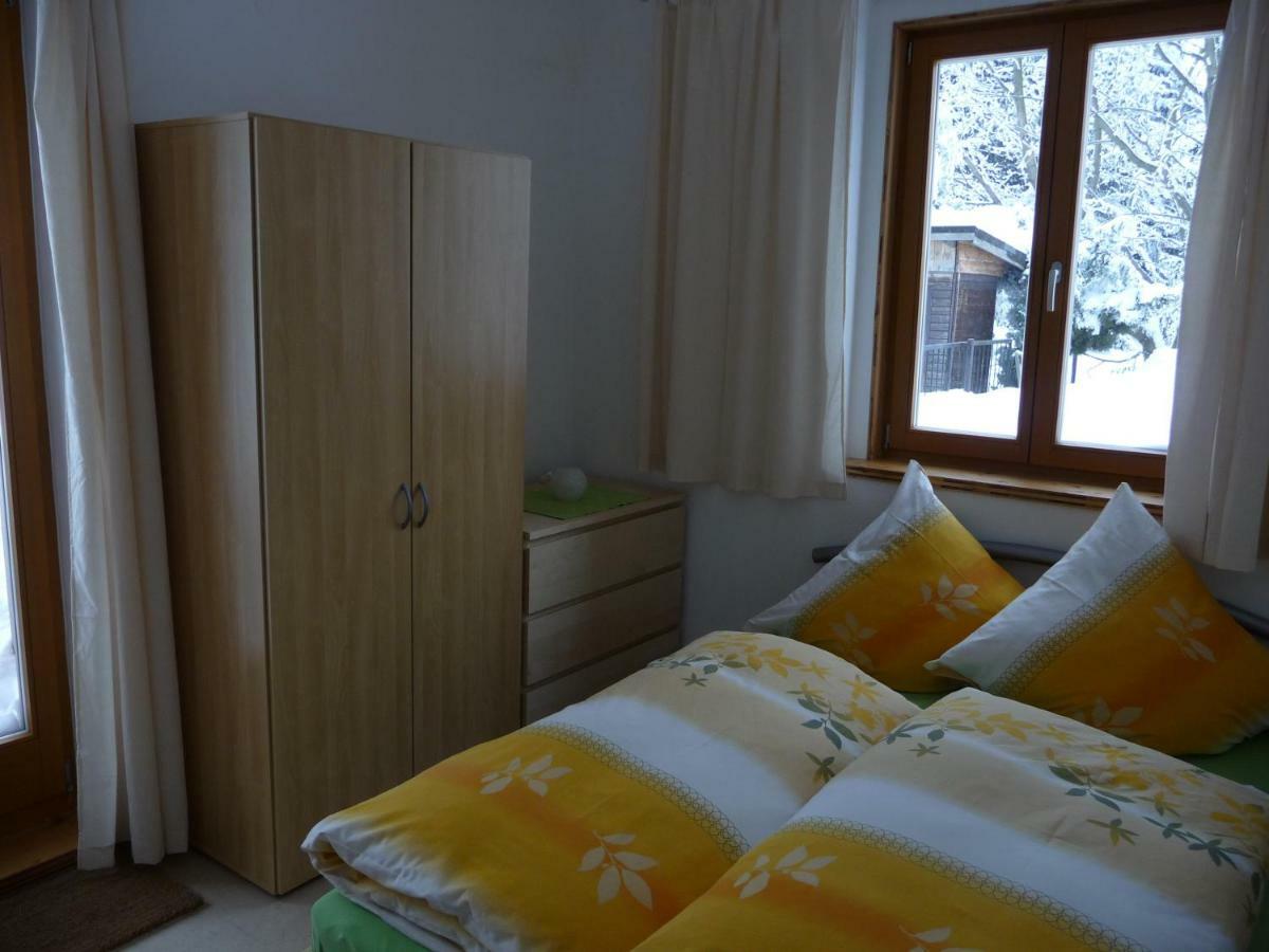 Haus Bergwiese - Fuer Naturfreunde, Familien, Wanderer Gehlberg Luaran gambar